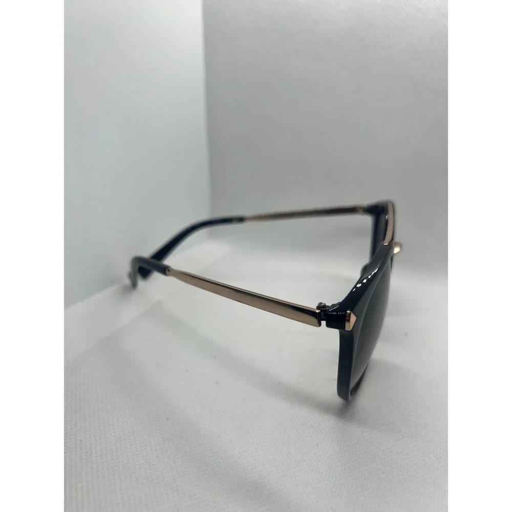 Unbranded chic round